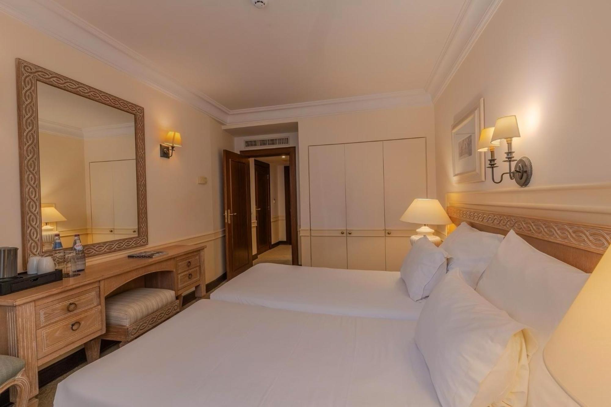 Classic Twin Room